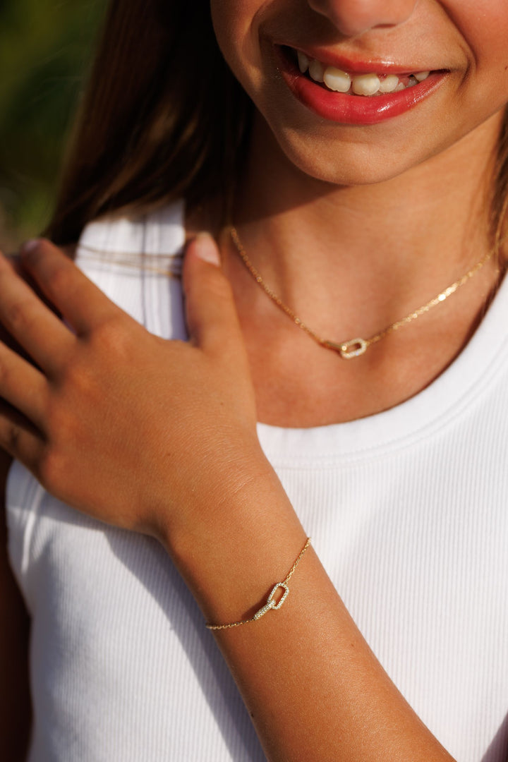 The Fabby Silhouette Bracelet Double Diamond Edition